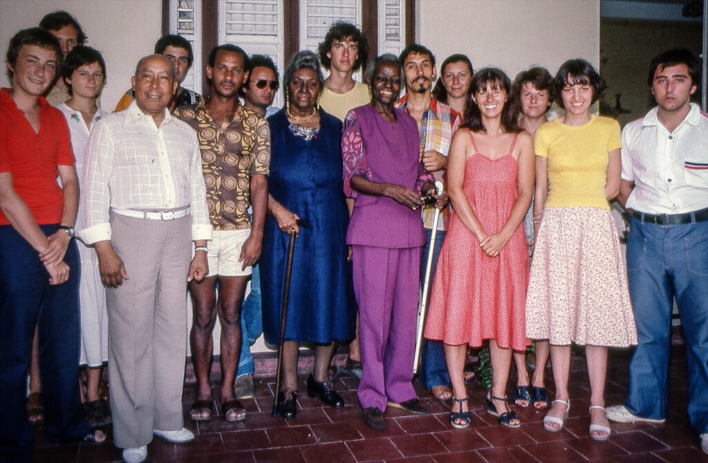 le Park Glee Club®, entourant Paulette et Jane Nardal - Morne-Rouge (Martinique) – août 1978